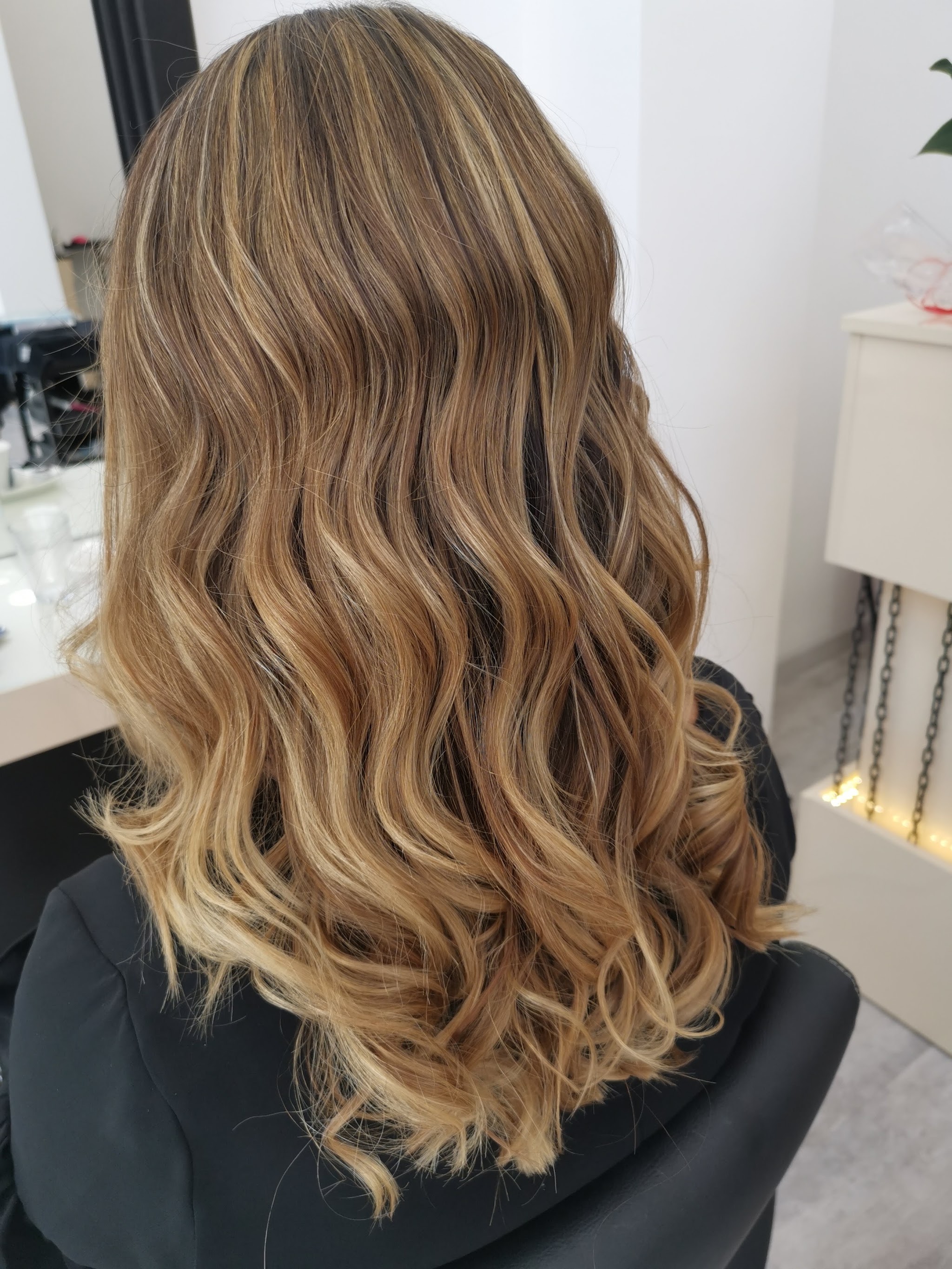 Balayage-Locken, Rückenansicht, Ventus Friseure Hagen